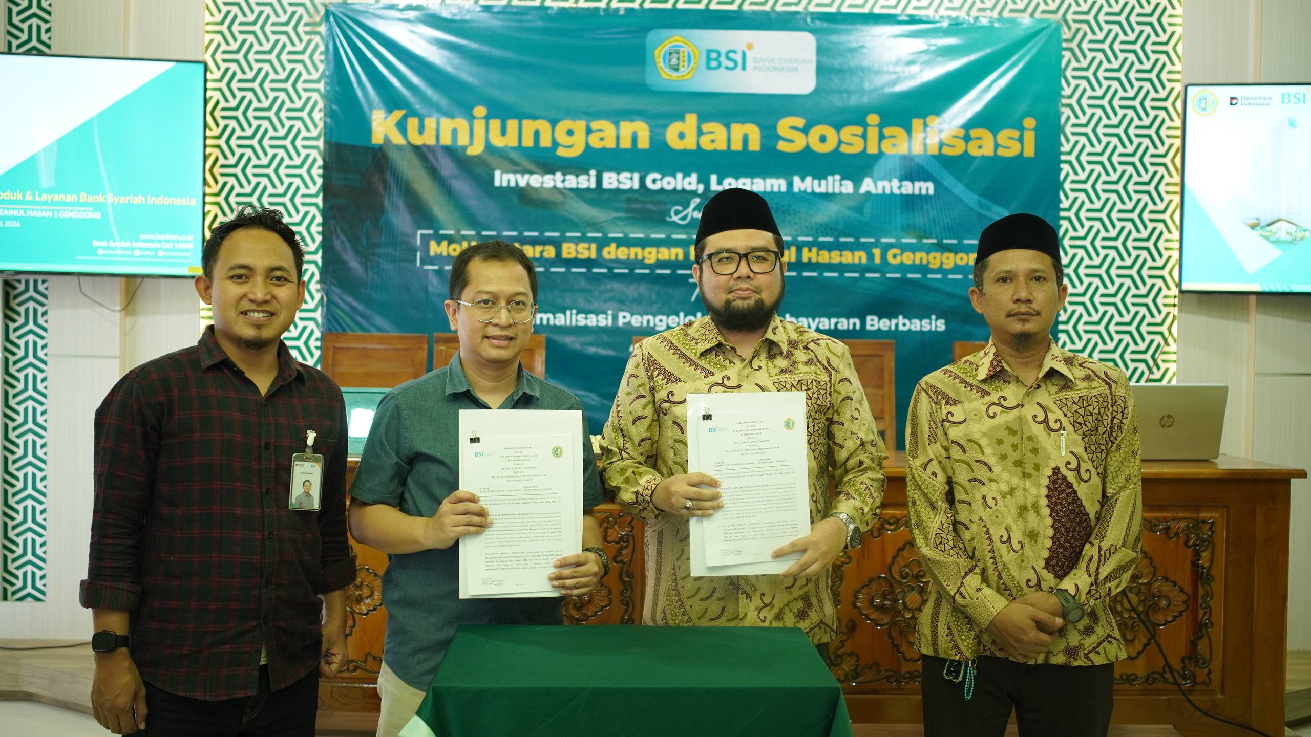 Sinergi Literasi Finansial, MA Zaha 1 Genggong Gandeng Bank Syariah Indonesia Sosialisasikan Investasi Emas dan Teken MoU Digitalisasi Pembayaran